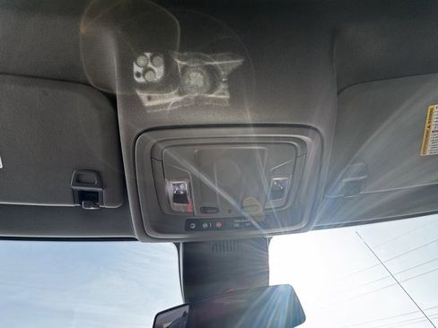 Used 2022 Chevrolet Silverado 1500 LT image 19