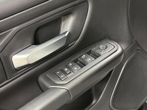 New 2026 RAM 1500 Express AWD/4WD image 18