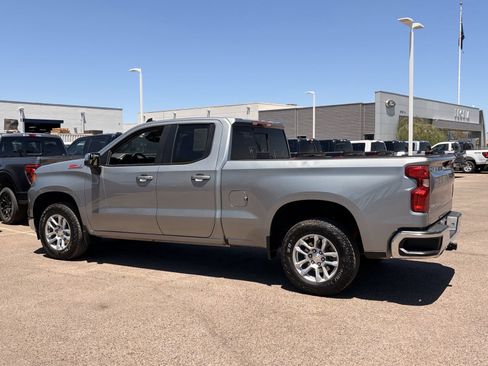 Used 2023 Chevrolet Silverado 1500 LT w/ Z71 Off-Road Package AWD/4WD image 3