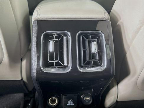 Used 2023 Kia Sorento SX Prestige w/ Panoramic Sunroof Package AWD/4WD image 28