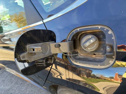 Used 2021 Hyundai Sonata Limited w/ Cargo Package image 16