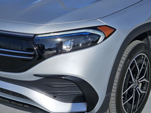 Certified 2023 Mercedes-Benz EQB 300 4MATIC image 9