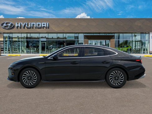 New 2026 Hyundai Sonata Limited image 3