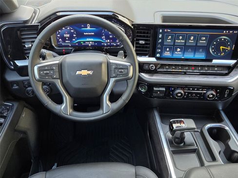Used 2024 Chevrolet Silverado 1500 LTZ AWD/4WD image 12