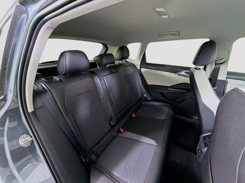 New 2026 Volkswagen Taos SE image 26