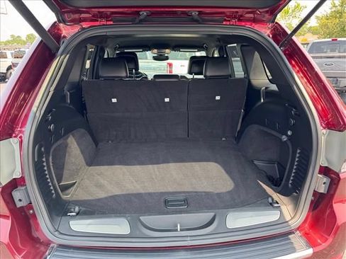 Used 2018 Jeep Grand Cherokee Limited RWD image 14