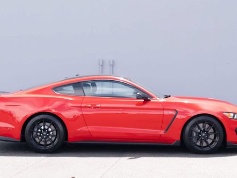 Used 2016 Ford Mustang Shelby GT350 w/ Technology Package RWD image 20