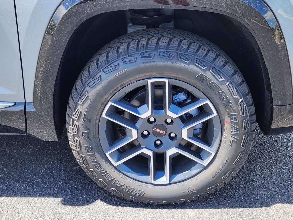 New 2027 GMC Terrain AT4 w/ Convenience Package III AWD/4WD image 6