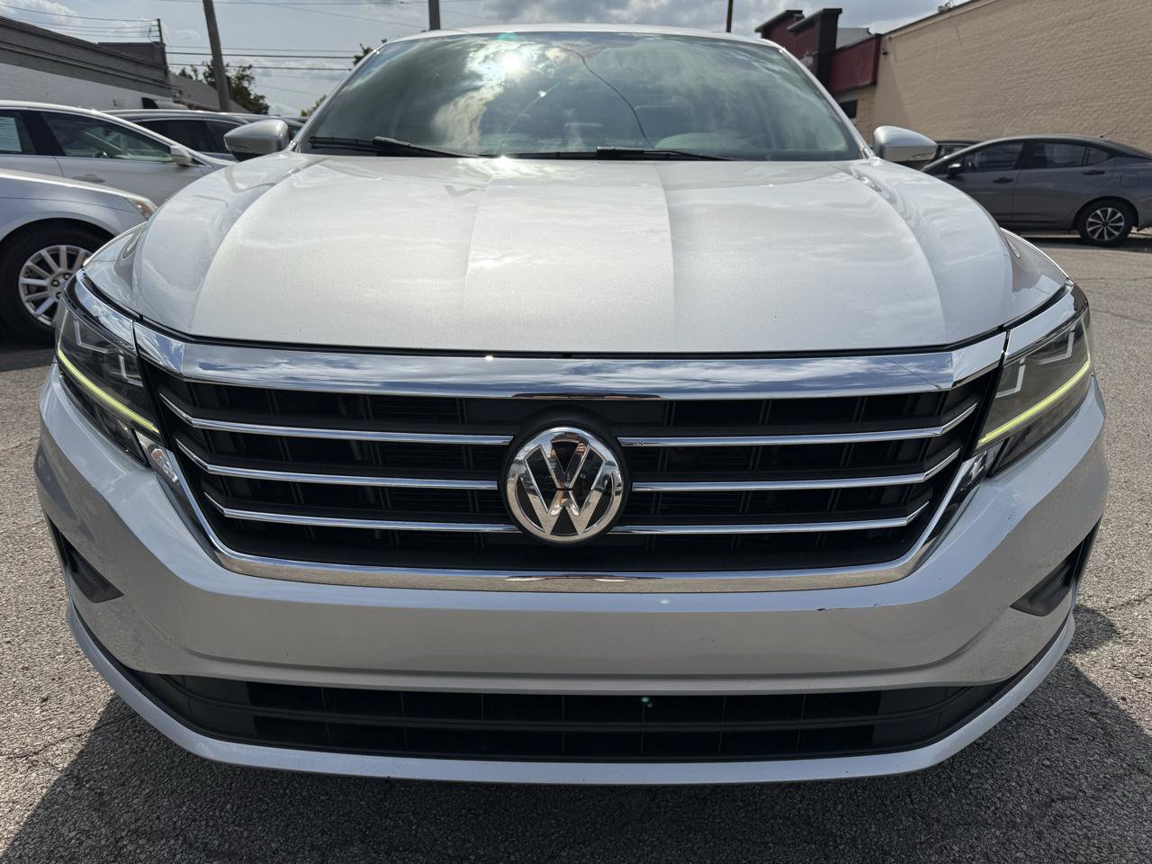 Used 2020 Volkswagen Passat 2.0T SE FWD image 9