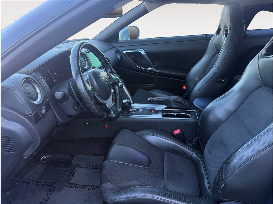 Used 2009 Nissan GT-R Premium AWD/4WD image 9