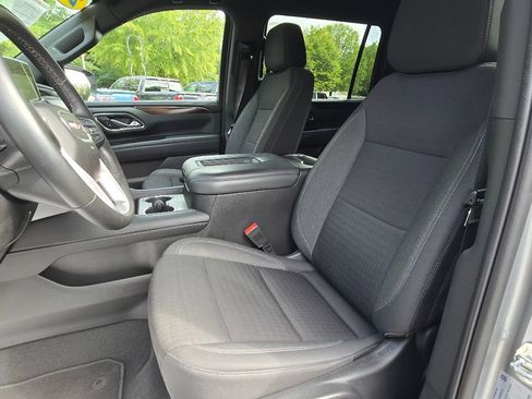 Used 2023 GMC Yukon XL SLE image 10