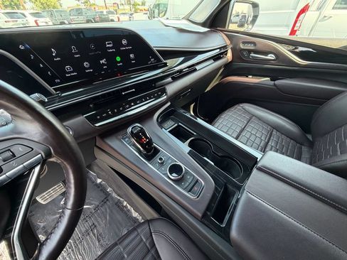 Used 2024 Cadillac Escalade V AWD/4WD image 22
