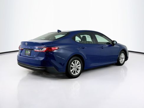 Used 2025 Toyota Camry LE FWD image 9