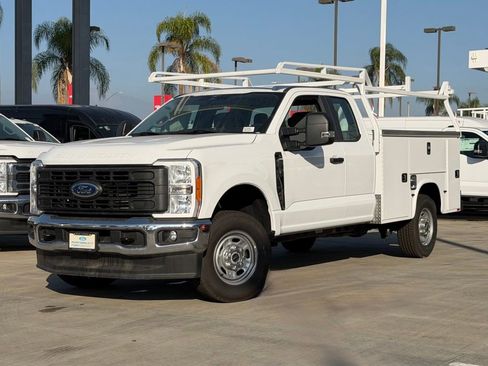 New 2023 Ford F250 XL w/ XL Chrome Package AWD/4WD image 2