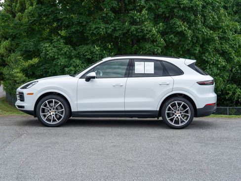 Certified 2023 Porsche Cayenne S AWD/4WD image 2