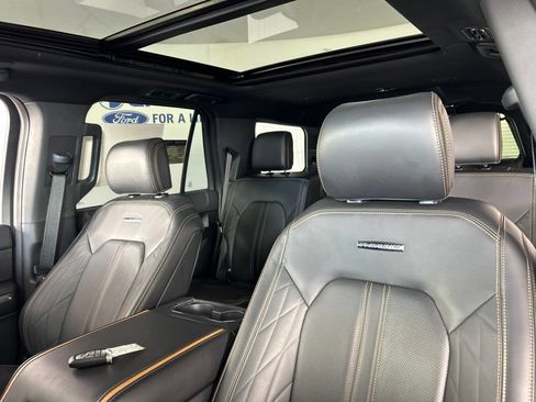 Used 2023 Ford Expedition Platinum AWD/4WD image 27