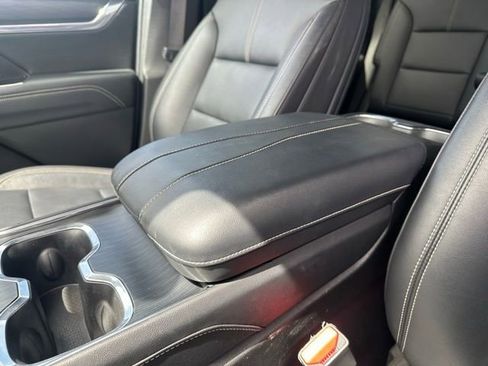 Certified 2024 GMC Acadia Elevation AWD/4WD image 12