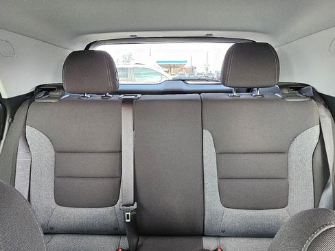 Used 2023 Chevrolet TrailBlazer LT w/ Convenience Package image 11