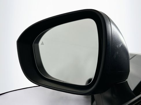 Used 2023 Nissan Rogue S image 16