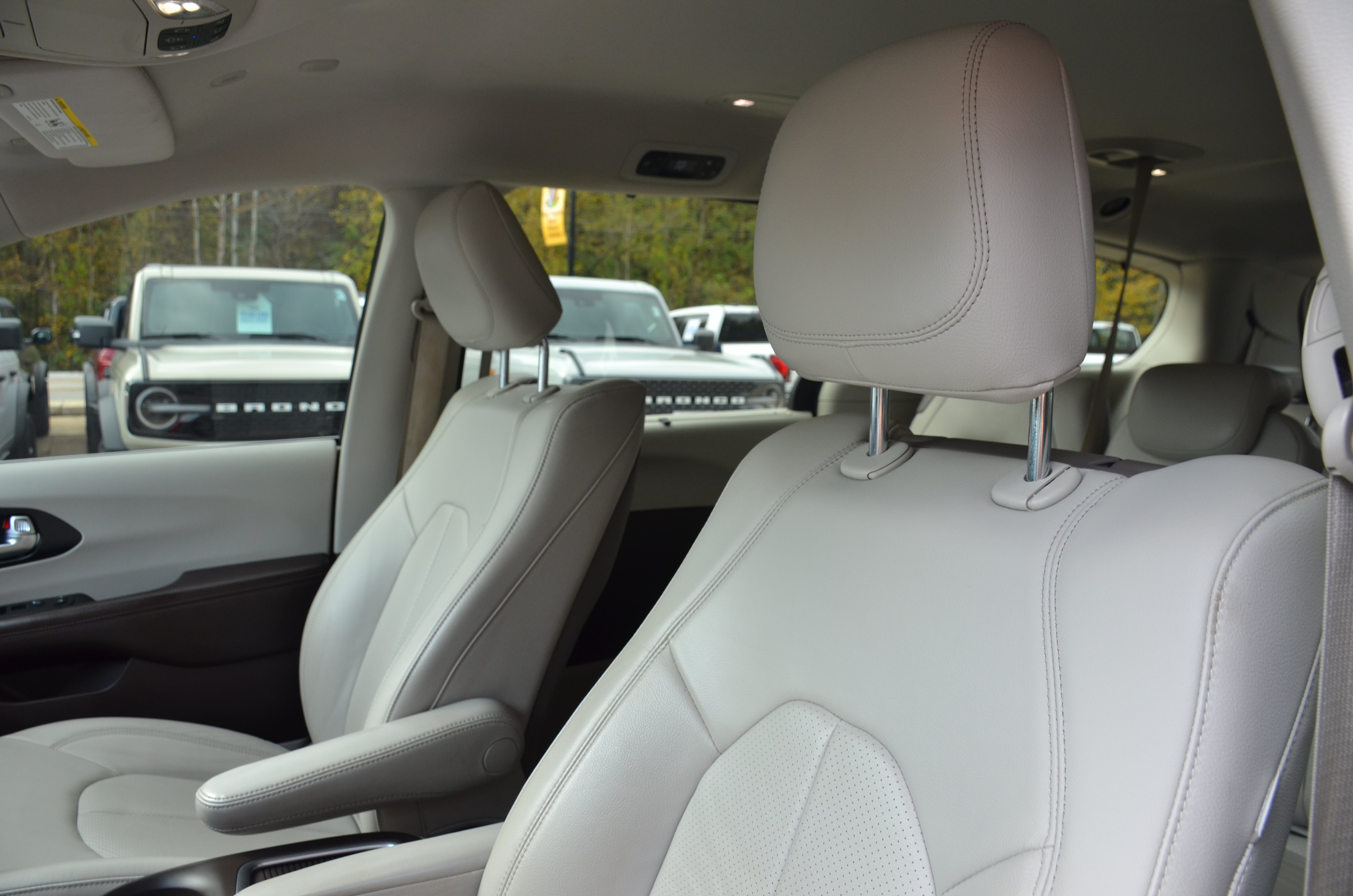Used 2020 Chrysler Pacifica Touring-L Plus FWD image 26