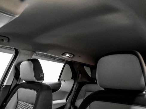 Used 2020 Chevrolet Equinox LS w/ LPO, Floor Liner Package FWD image 33