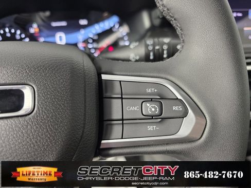 New 2026 Jeep Compass Latitude image 18