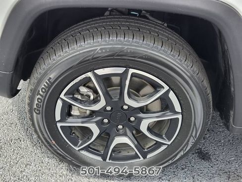Used 2024 Jeep Compass Trailhawk AWD/4WD image 16