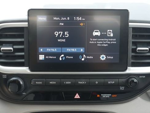 Used 2023 Hyundai Venue SEL FWD image 18