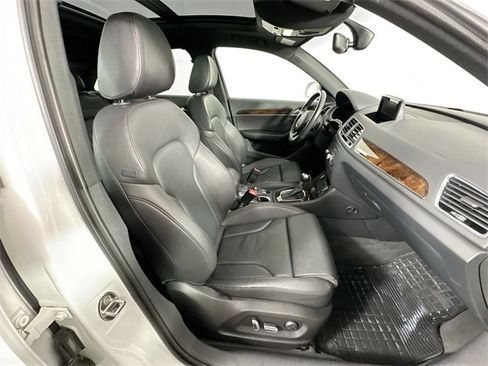 Used 2018 Audi Q3 2.0T Premium Plus w/ Premium Plus Package image 29