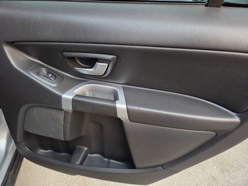 Used 2012 Volvo XC90 3.2 image 13