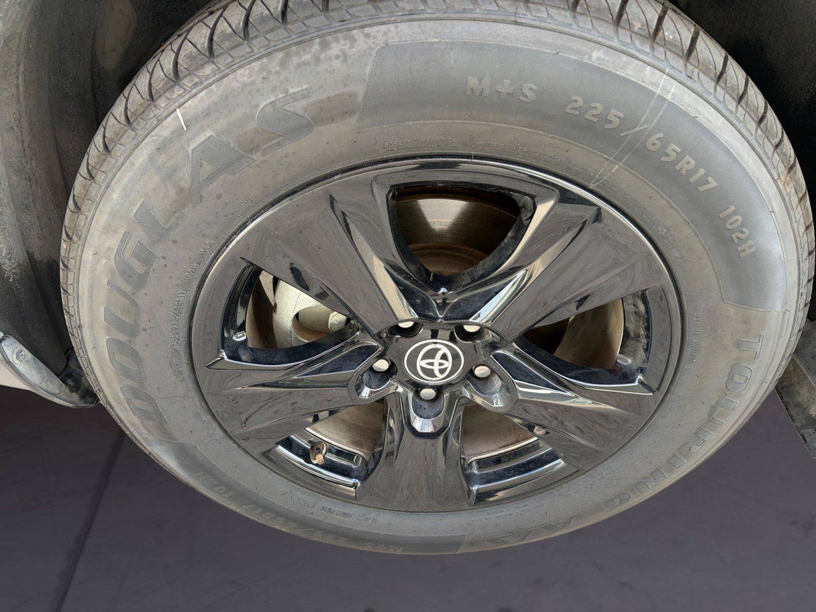 Used 2021 Toyota RAV4 XLE FWD image 14