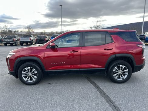 Used 2026 Chevrolet Equinox LT w/ Convenience Package II image 4