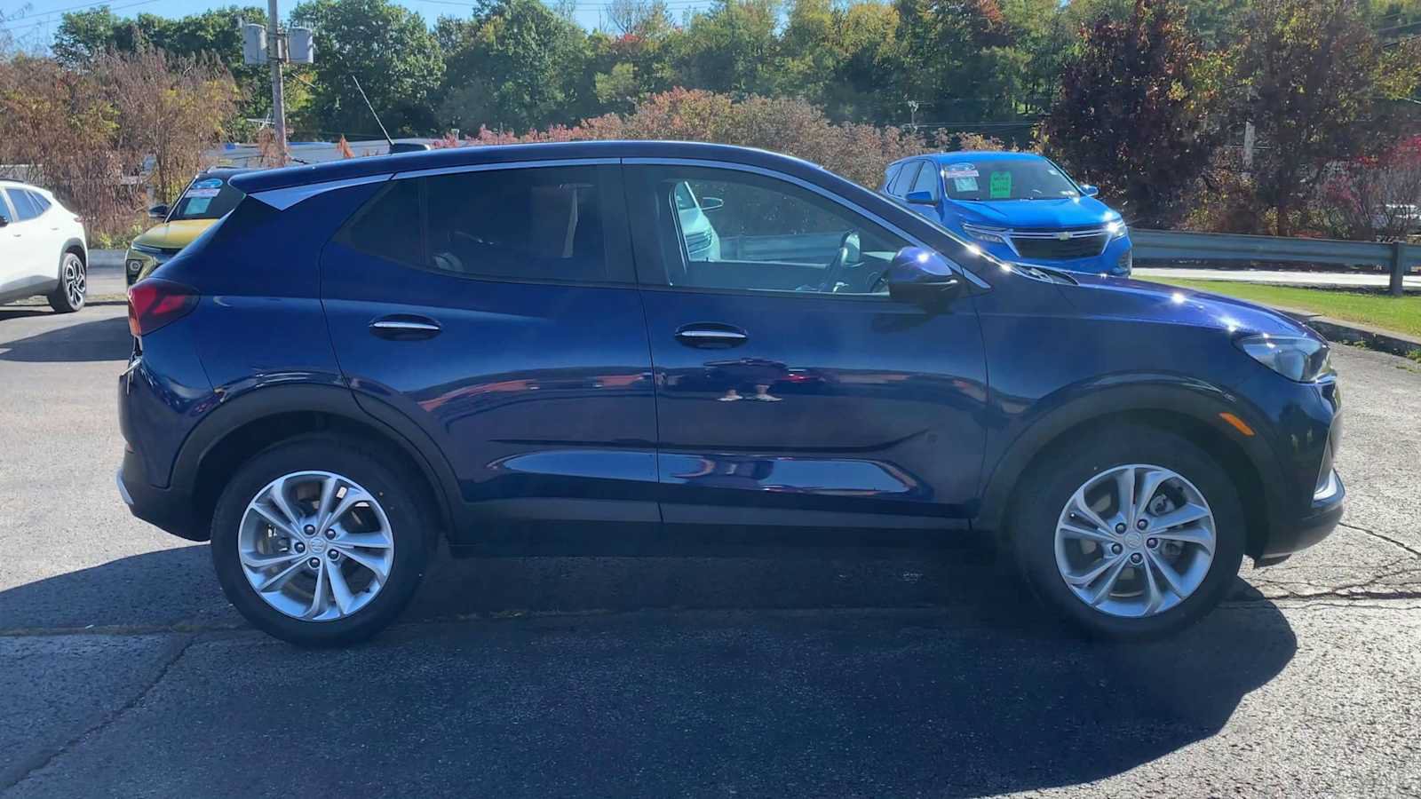 Certified 2023 Buick Encore GX Preferred w/ Cold Weather Comfort Package FWD image 9