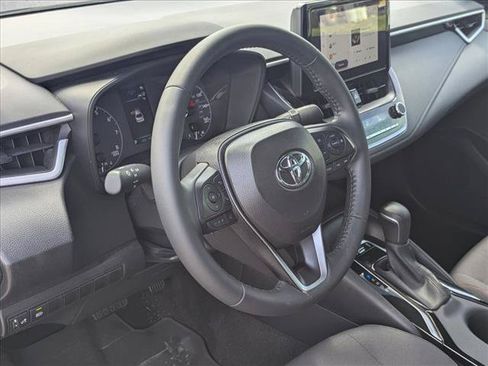 Used 2025 Toyota Corolla SE FWD image 9