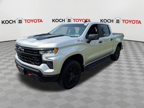 Used 2022 Chevrolet Silverado 1500 LT Trail Boss w/ Convenience Package II AWD/4WD image 3