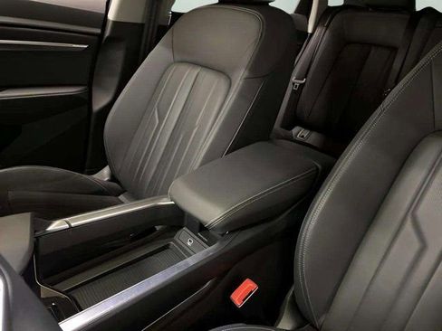 Used 2024 Audi Q8 e-tron Premium Plus w/ Premium Plus Package image 65