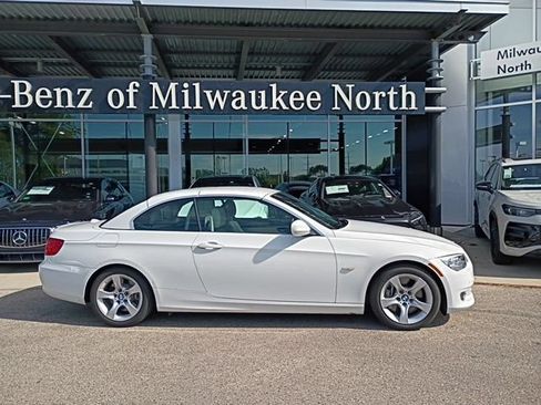 Used 2012 BMW 335i Convertible RWD image 2
