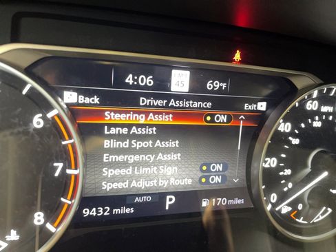 Used 2023 Nissan Rogue SL w/ SL Premium Package image 5