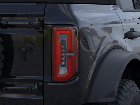 New 2026 Ford Bronco Outer Banks w/ Sasquatch Package AWD/4WD image 23