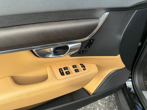 Used 2018 Volvo V90 T5 Cross Country w/ Convenience Package image 17