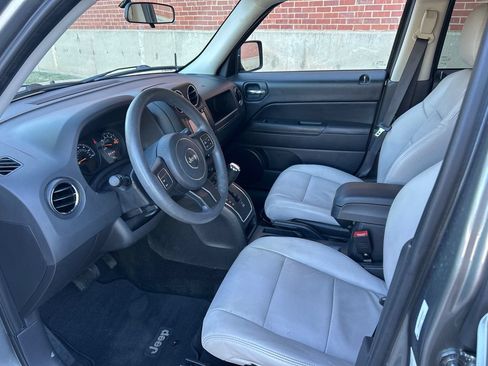 Used 2014 Jeep Patriot Sport w/ Power Value Group AWD/4WD image 6