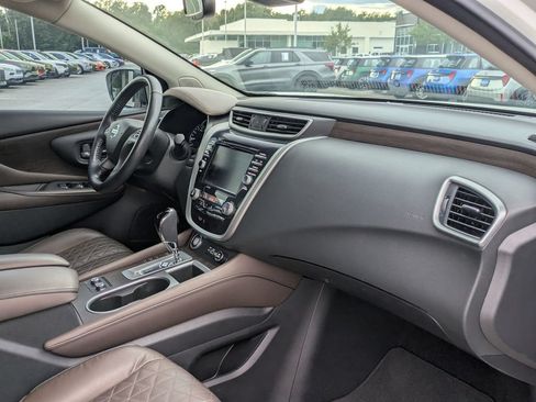 Used 2020 Nissan Murano Platinum w/ Cargo Package FWD image 24