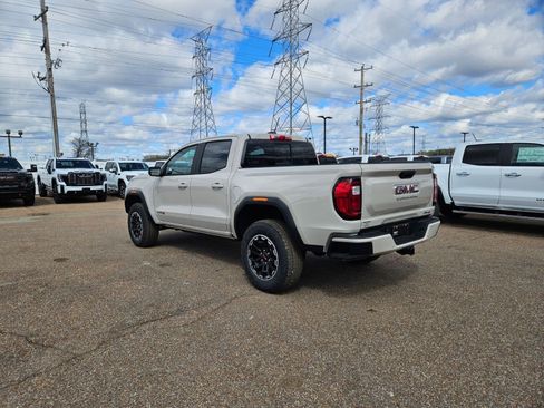 New 2026 GMC Canyon AT4 w/ AT4 Premium Package AWD/4WD image 3