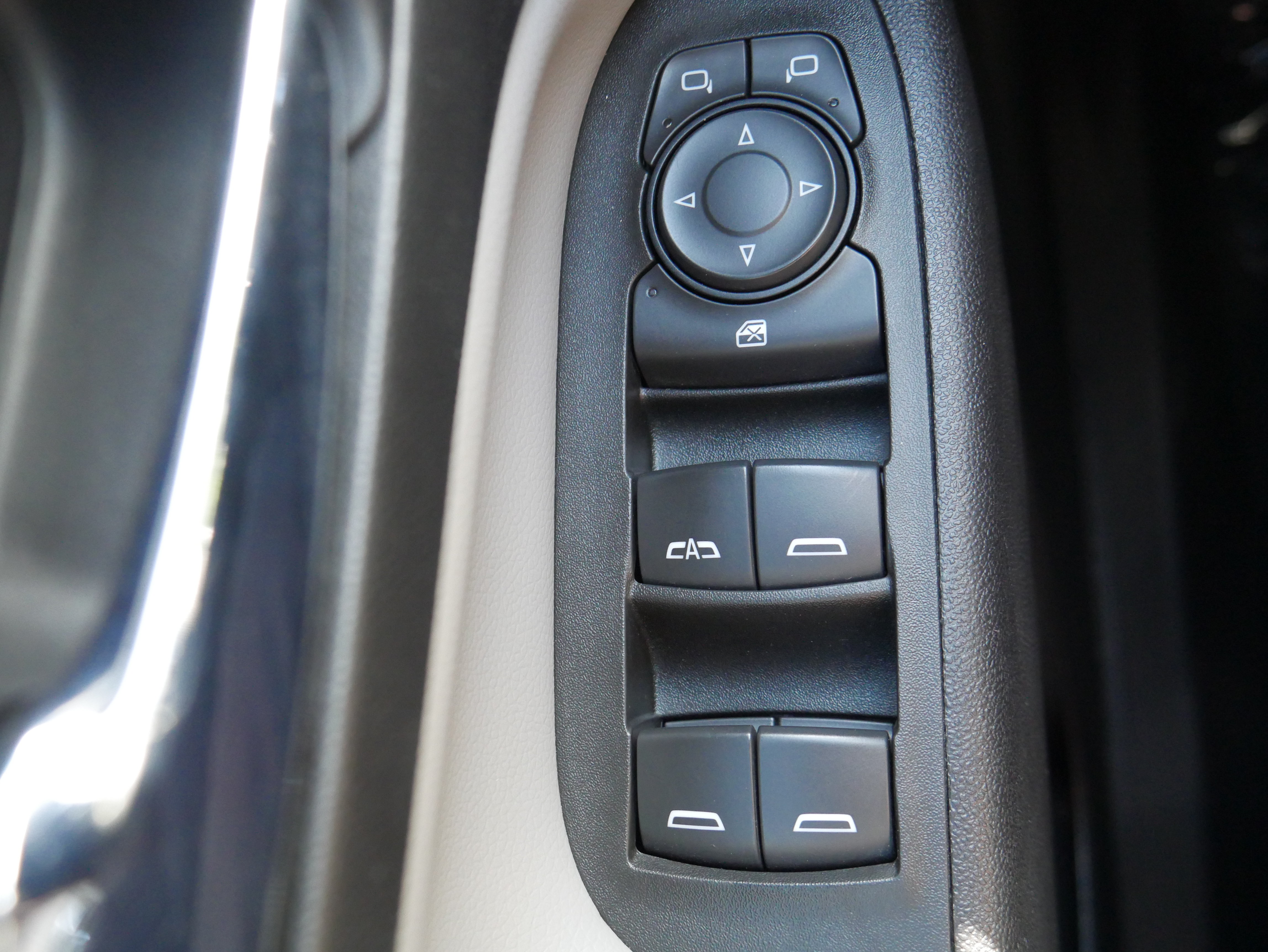 Used 2021 Chevrolet Equinox LS w/ LS Convenience Package AWD/4WD image 29