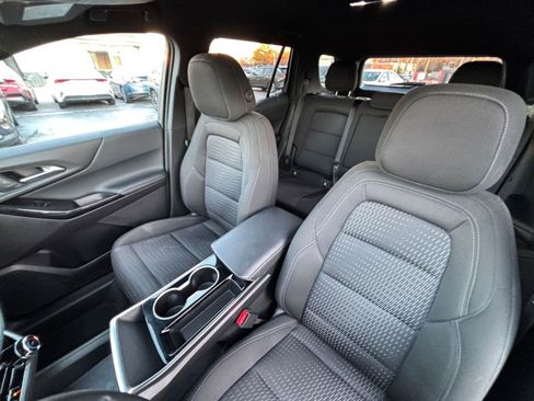 Used 2025 Chevrolet Equinox LT image 35