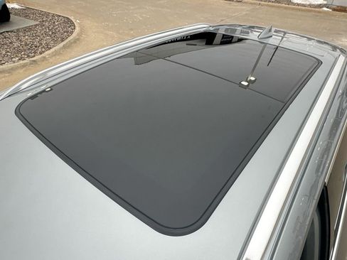 Certified 2023 Buick Envision Avenir image 18