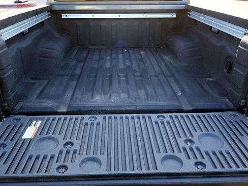 Certified 2025 Nissan Frontier SV w/ SV Convenience Package RWD image 8