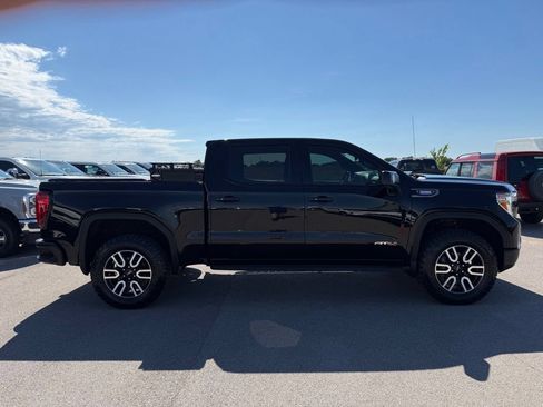 Used 2021 GMC Sierra 1500 AT4 w/ AT4 Premium Package AWD/4WD image 33