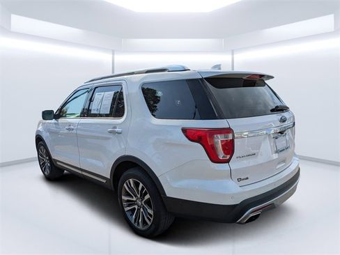 Used 2017 Ford Explorer Platinum image 5