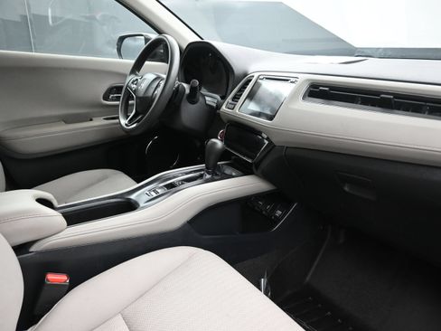 Used 2018 Honda HR-V EX image 25